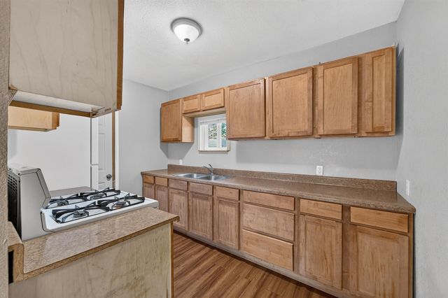 1604 N Topeka, Wichita, KS 67214