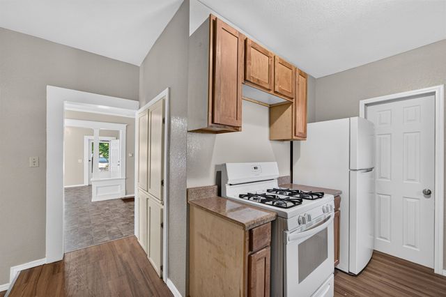 1604 N Topeka, Wichita, KS 67214