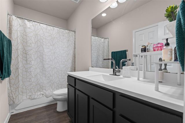 3603 Vineyard Lane, Pasadena, TX 77504