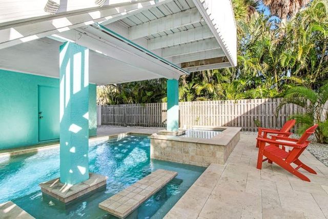 4605 GULF DRIVE B, Holmes Beach, FL 34217