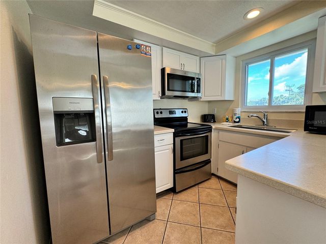 4605 GULF DRIVE B, Holmes Beach, FL 34217