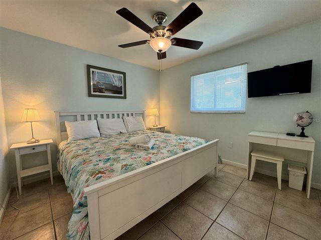 4605 GULF DRIVE B, Holmes Beach, FL 34217