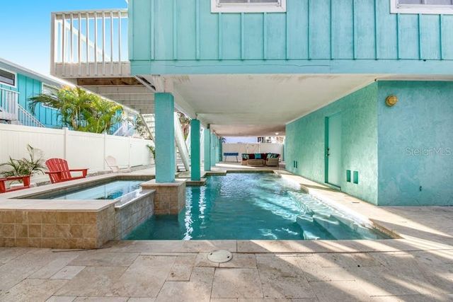 4605 GULF DRIVE B, Holmes Beach, FL 34217