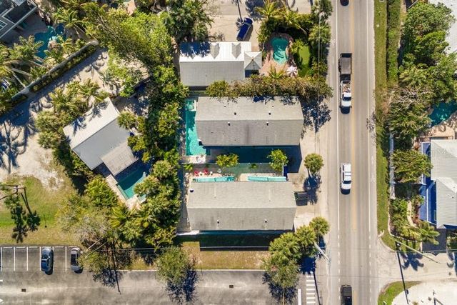 4605 GULF DRIVE B, Holmes Beach, FL 34217