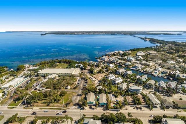 4605 GULF DRIVE B, Holmes Beach, FL 34217