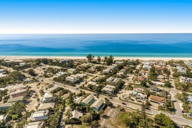 4605 GULF DRIVE B, Holmes Beach, FL 34217
