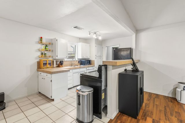 2804 Mintwood Place, Arlington, TX 76016