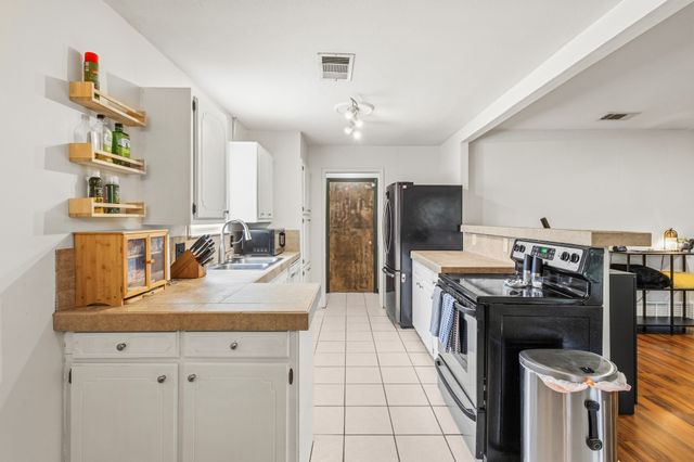 2804 Mintwood Place, Arlington, TX 76016