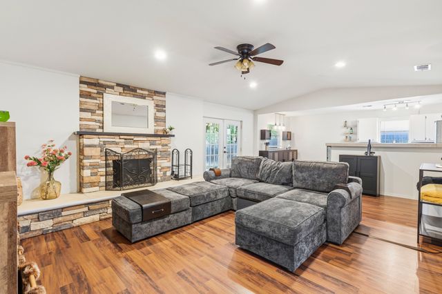 2804 Mintwood Place, Arlington, TX 76016