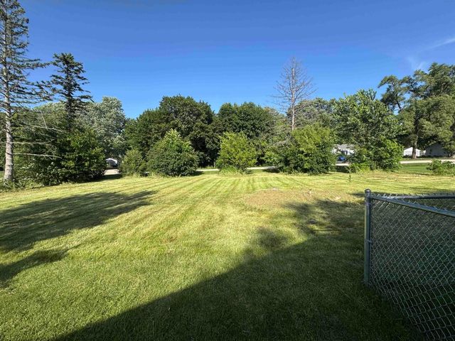 21447 W Maurine Drive, Lake Villa, IL 60046