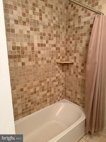 1022 HARBOR DR, Annapolis, MD 21403