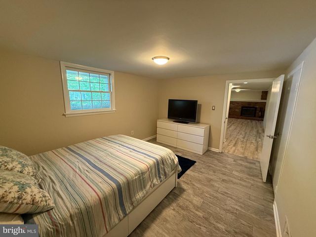 1022 HARBOR DR, Annapolis, MD 21403