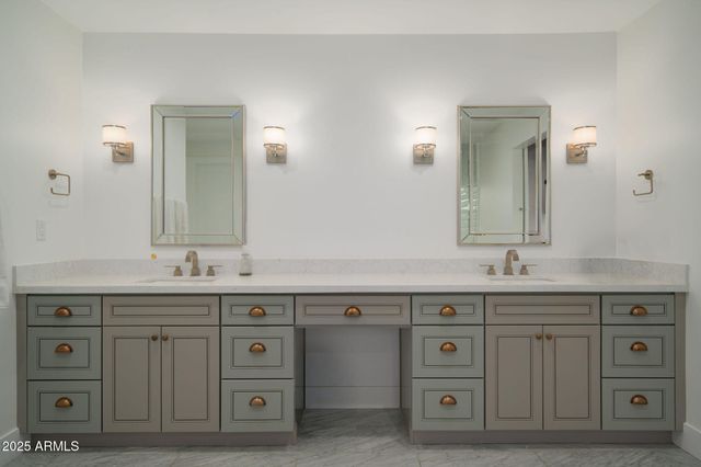 3413 N 45TH Street, Phoenix, AZ 85018