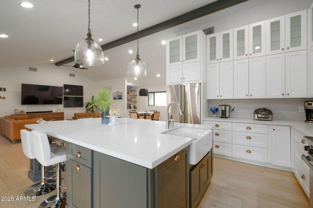 3413 N 45TH Street, Phoenix, AZ 85018