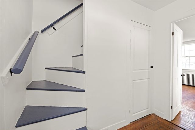 6 Baldwin Road, Middletown, RI 02842
