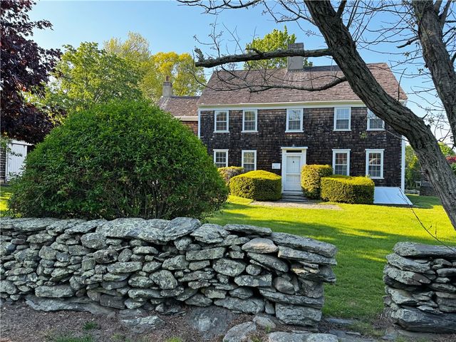 6 Baldwin Road, Middletown, RI 02842