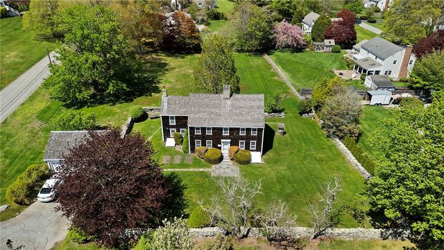 6 Baldwin Road, Middletown, RI 02842