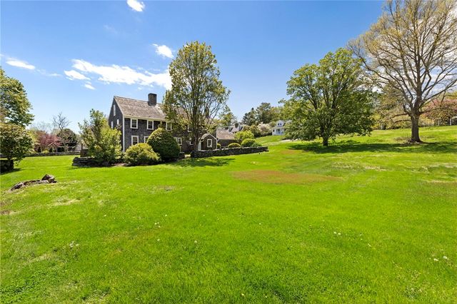 6 Baldwin Road, Middletown, RI 02842