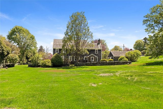 6 Baldwin Road, Middletown, RI 02842