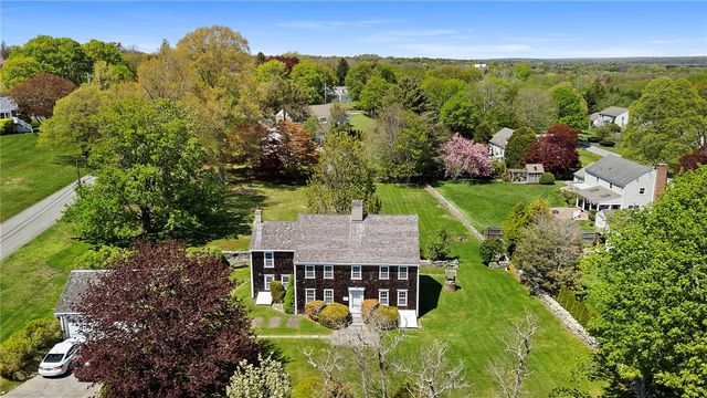6 Baldwin Road, Middletown, RI 02842