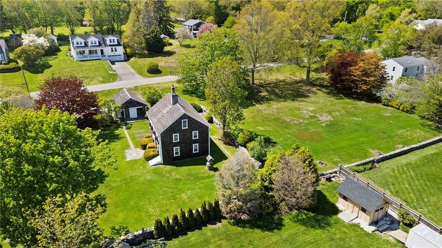 6 Baldwin Road, Middletown, RI 02842