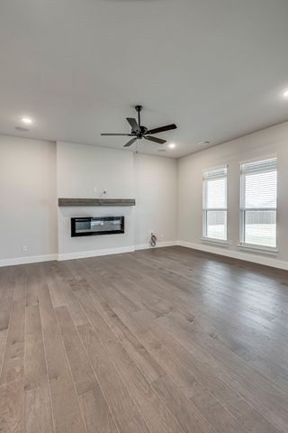 4018 Nola Drive, Midlothian, TX 76065