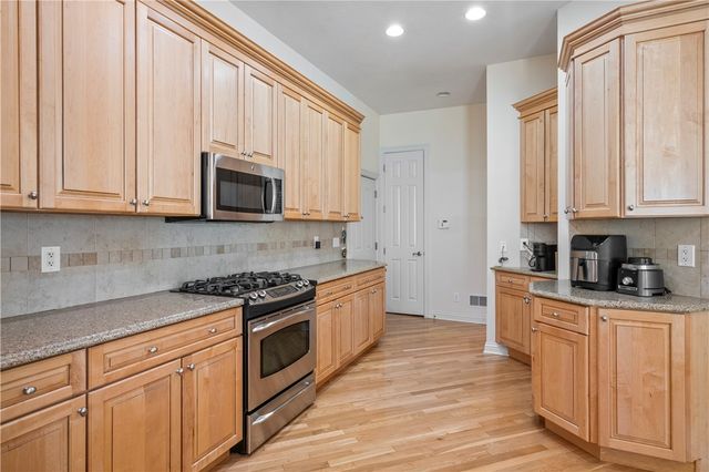107 Kingston Ave, Cranberry Twp, PA 16066
