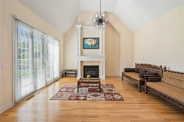 107 Kingston Ave, Cranberry Twp, PA 16066