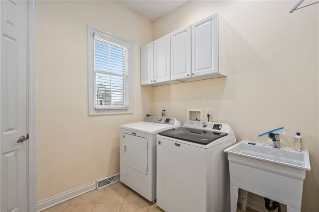 107 Kingston Ave, Cranberry Twp, PA 16066
