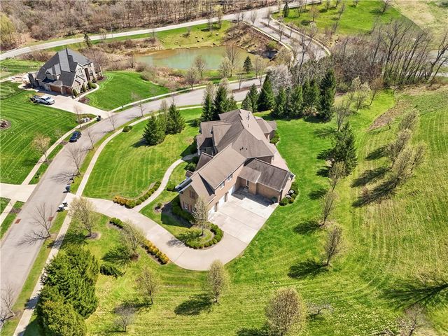 107 Kingston Ave, Cranberry Twp, PA 16066