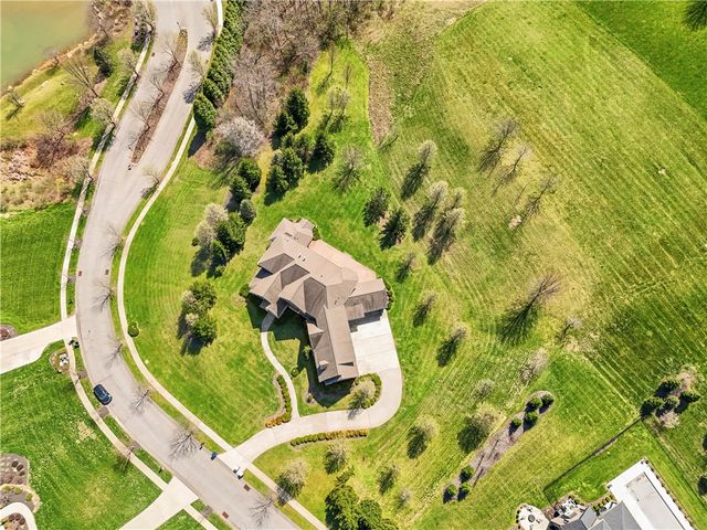 107 Kingston Ave, Cranberry Twp, PA 16066