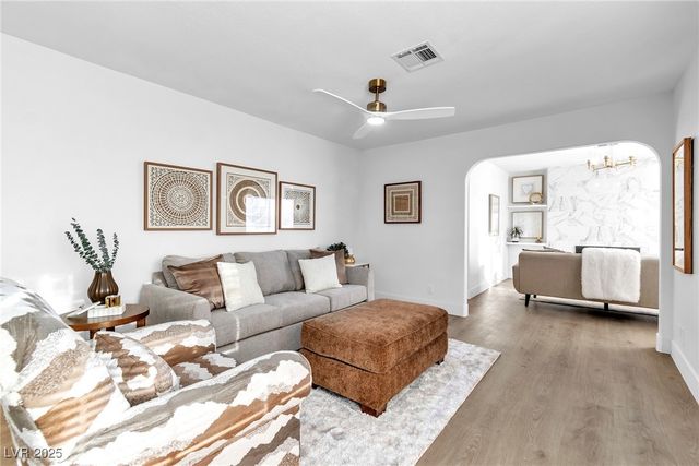 5412 Gipsy Avenue, Las Vegas, NV 89107