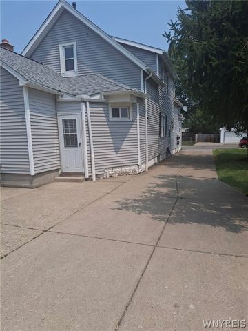 80 Meadow Place, Cheektowaga, NY 14225