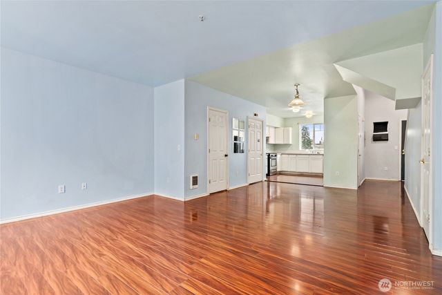 31900 104th Avenue SE #C204, Auburn, WA 98092