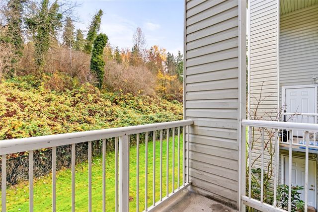 31900 104th Avenue SE #C204, Auburn, WA 98092