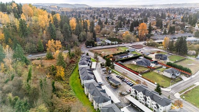 31900 104th Avenue SE #C204, Auburn, WA 98092