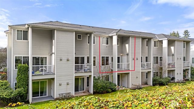 31900 104th Avenue SE #C204, Auburn, WA 98092