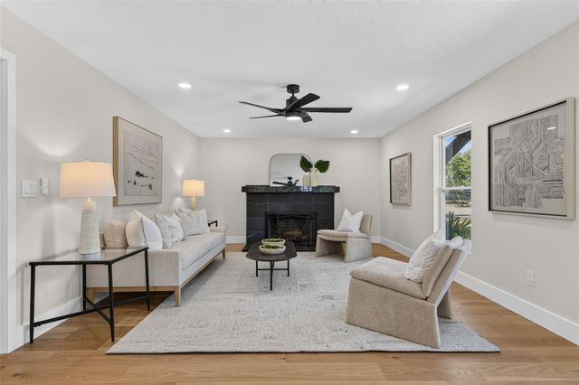 310 PARK STREET N, St Petersburg, FL 33710
