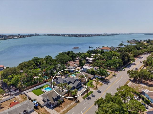 310 PARK STREET N, St Petersburg, FL 33710