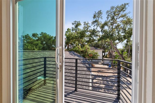 310 PARK STREET N, St Petersburg, FL 33710