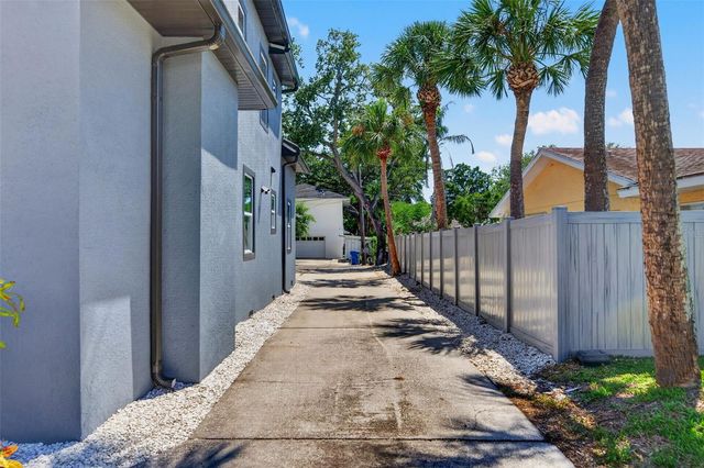 310 PARK STREET N, St Petersburg, FL 33710