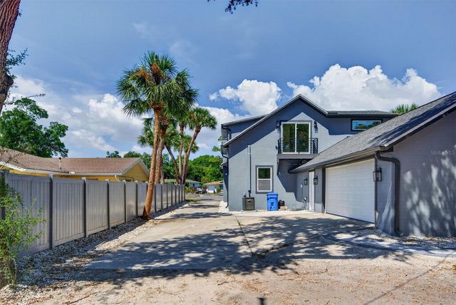 310 PARK STREET N, St Petersburg, FL 33710