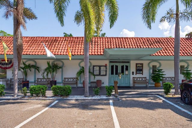 310 PARK STREET N, St Petersburg, FL 33710