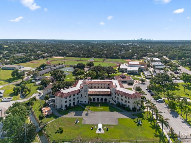 310 PARK STREET N, St Petersburg, FL 33710