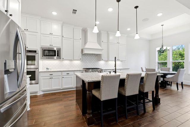 10062 S Goshawk Trail, Conroe, TX 77385