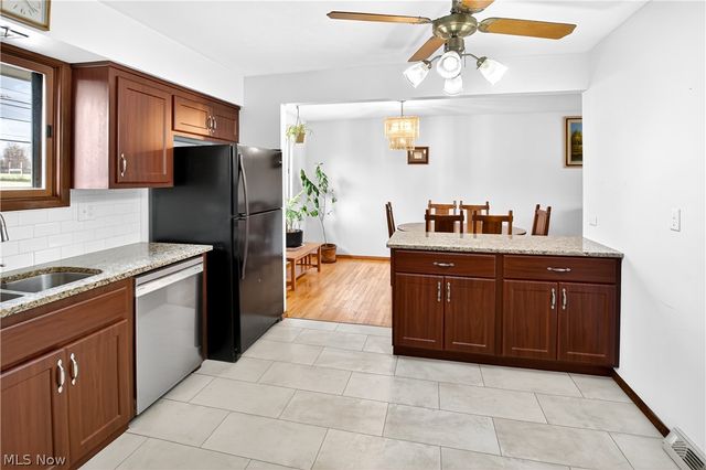 2115 Coventry Drive, Parma, OH 44134