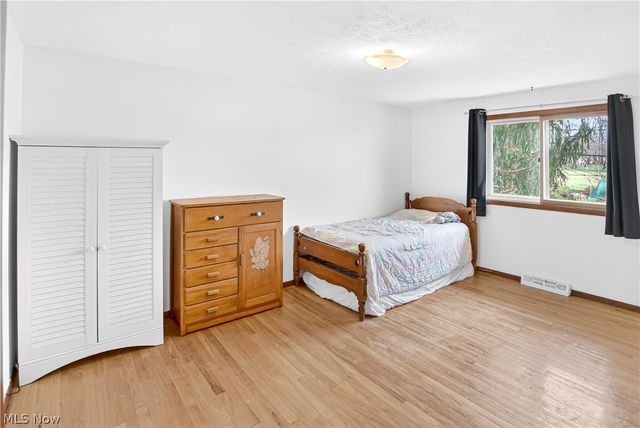 2115 Coventry Drive, Parma, OH 44134