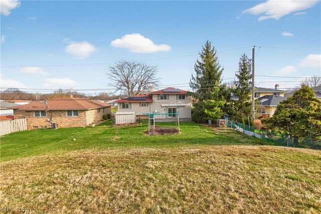 2115 Coventry Drive, Parma, OH 44134