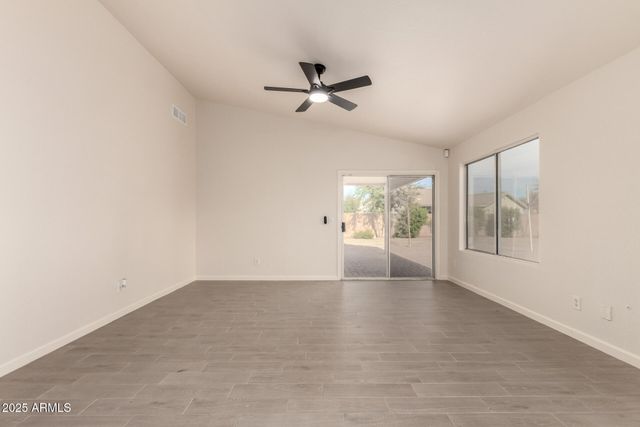 8214 W LUMBEE Street, Phoenix, AZ 85043