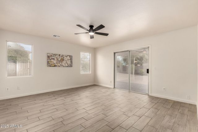 8214 W LUMBEE Street, Phoenix, AZ 85043